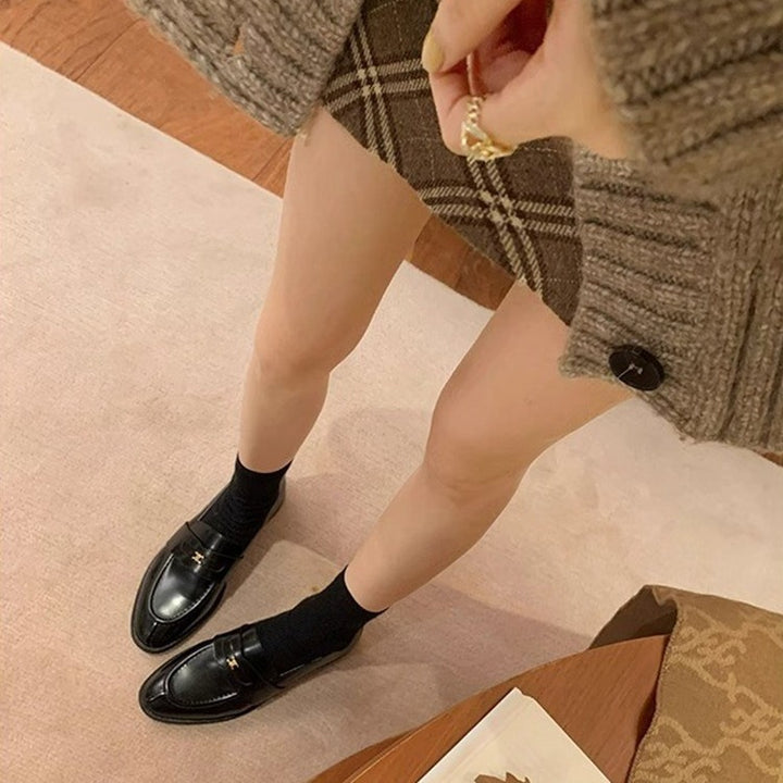 Herrer moderne formelle slippers med dekorativ accent Stilla