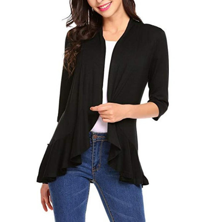 Kvinders fashions cardigan med asymmetrisk snit og fladrende detaljer Skovae