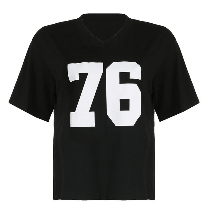 Dame Sporty V-hals T-shirt med trendy print Skovae