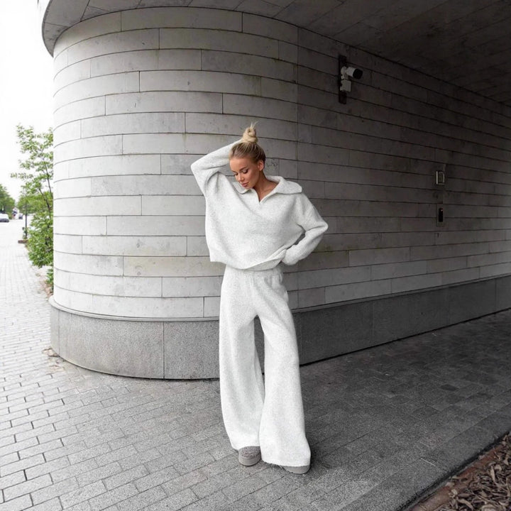 Dame hyggelig strik sæt med cropped sweater og brede bukser Stilla