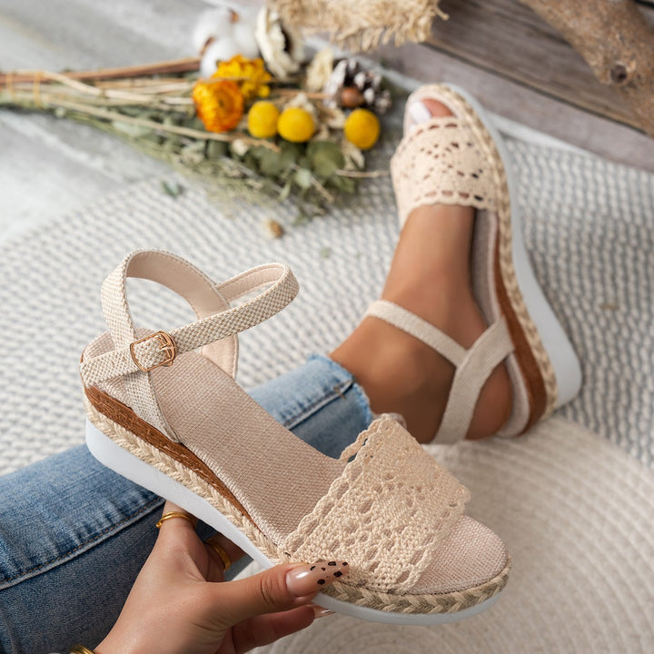 Dame komfortable espadriller med elegant perforeringsdetaljer Stilla