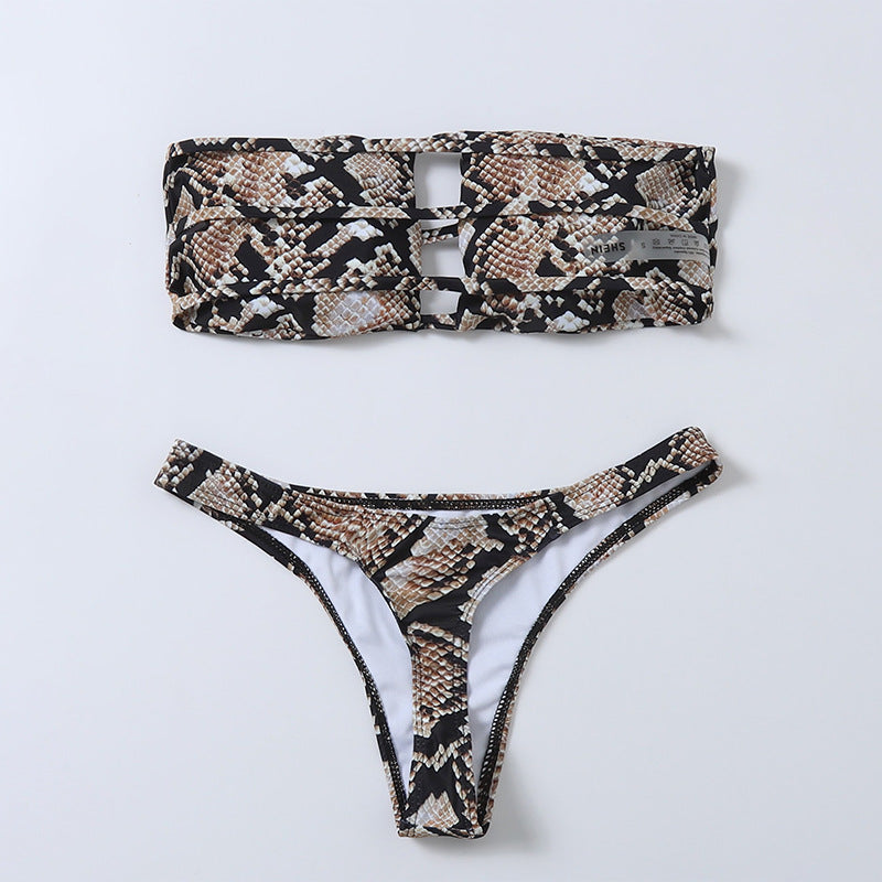 Dame bandeau-bikini-sæt med moderne cut-out Skovae