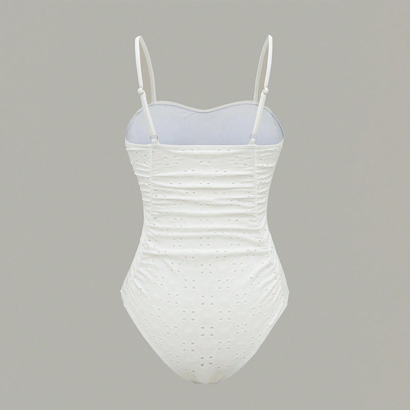 Dame one-piece badedragt med elegant flæsedesign Skovae
