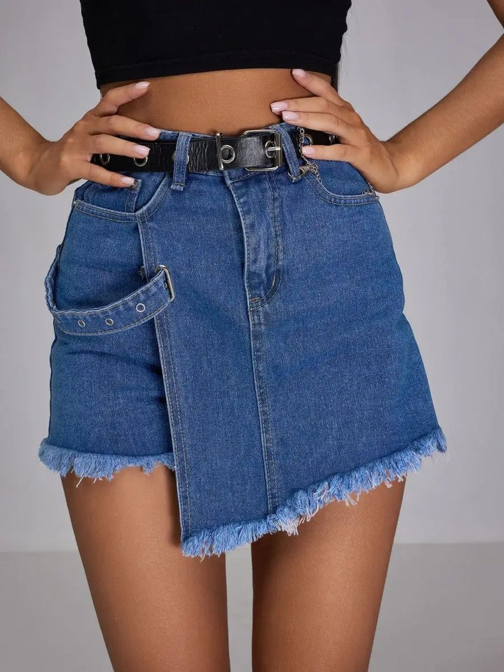 Dame jeansnederdel i vintage-look med asymmetrisk kant og diskrete detaljeringer Stilla