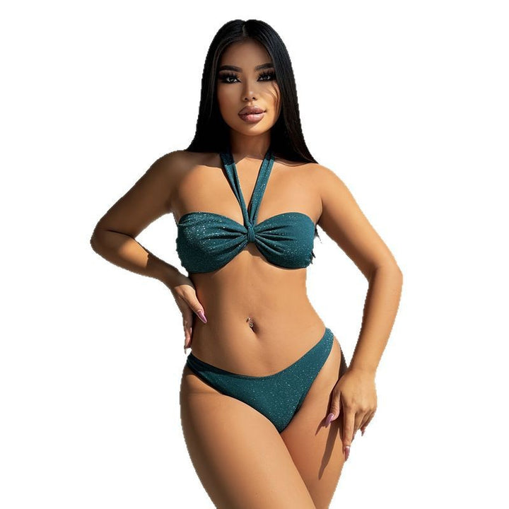 Dame Bandeau bikini med glitrende top og figurspillende miniskørt Skovae