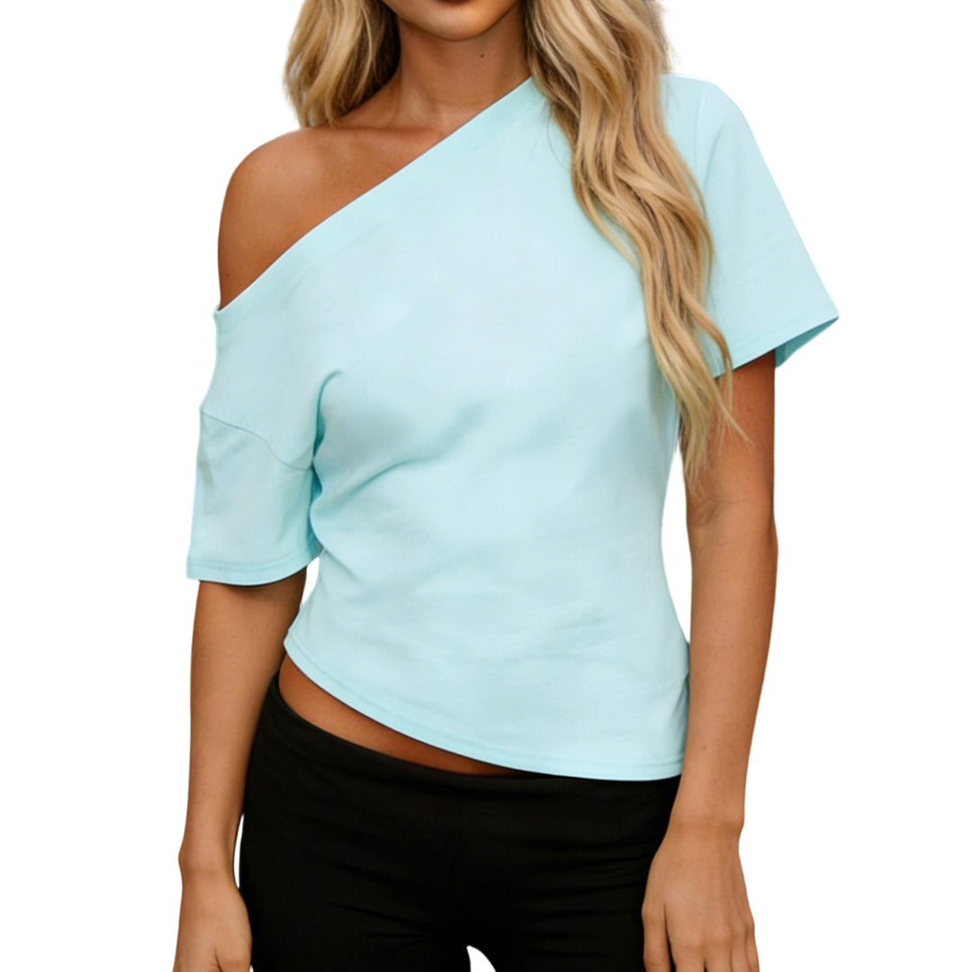 Dame asymmetrisk top med off-shoulder design og korte ærmer Skovae