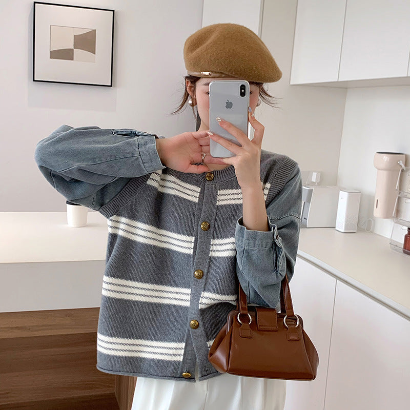 Damer Komfortabel Cardigan med Moderne Striber og Mode Knap Lukning Stilla