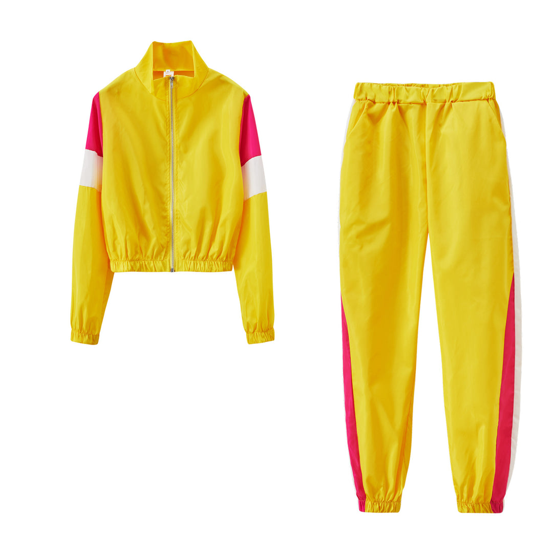 Kvinders sporty track sæt med fashionable høj krave og elastiske manchetter