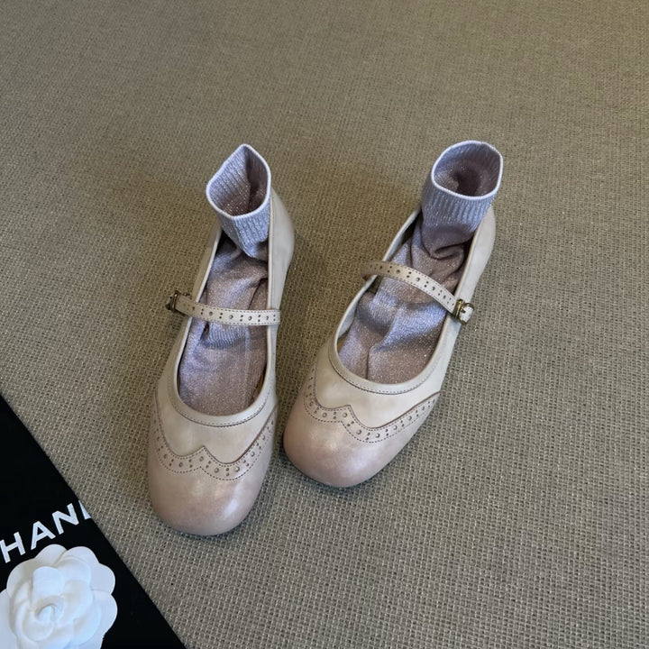 Dame Mary Jane Ballerinas med dekorative syninger Stilla
