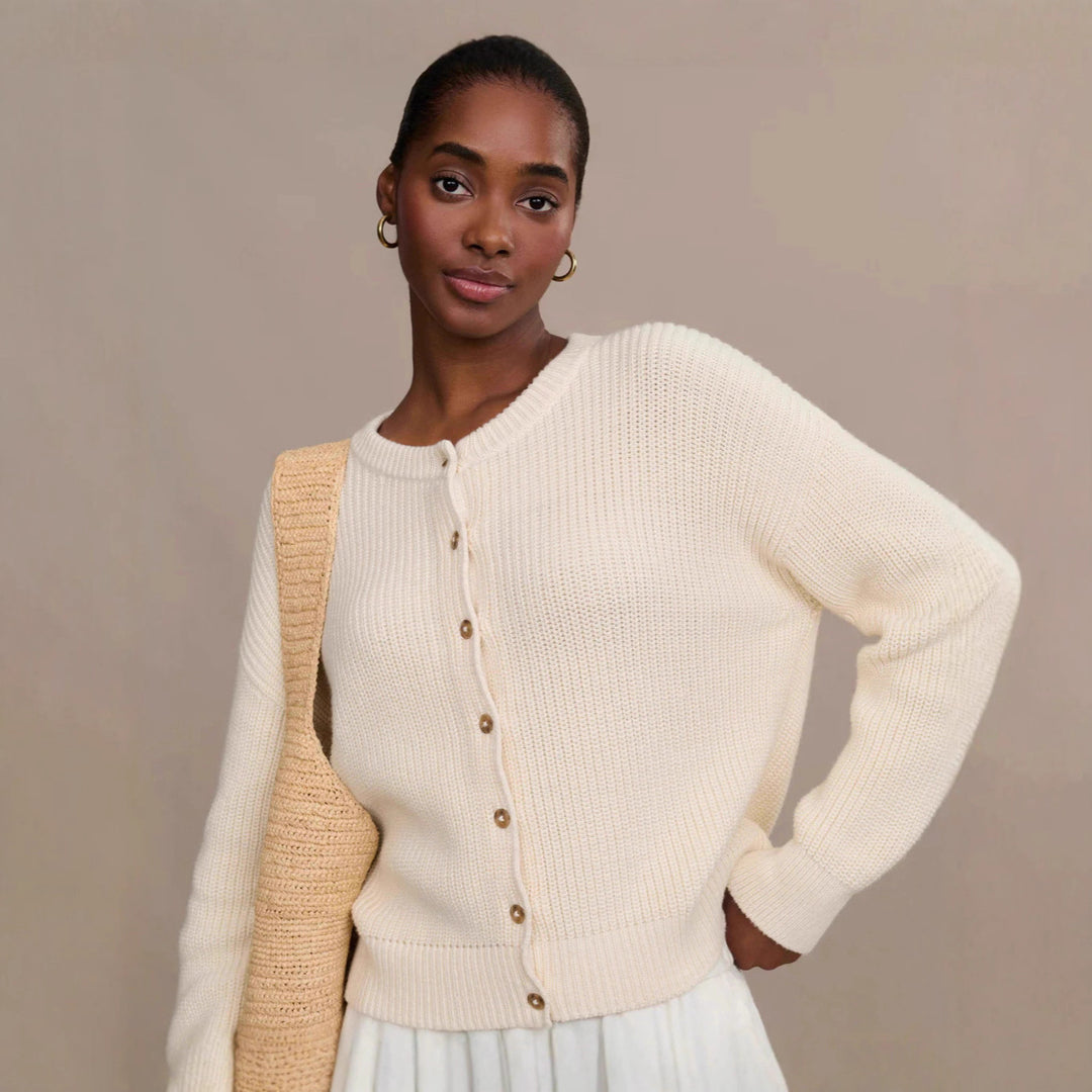 Kvinders cardigan med knaplukning og elegant struktur Stilla