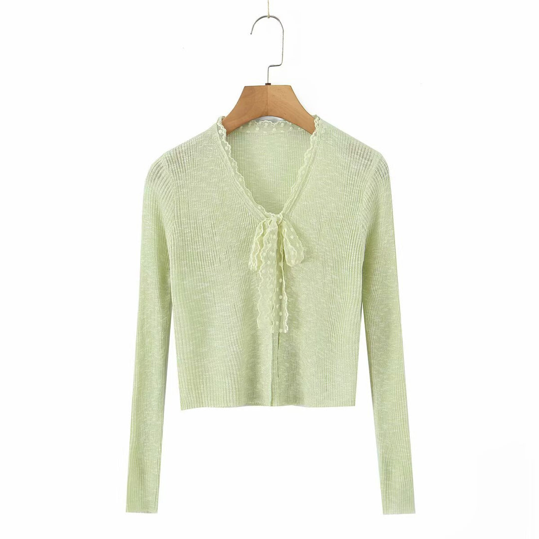 Dame elegant, kort skåret cardigan med delikate flæse detaljer Stilla