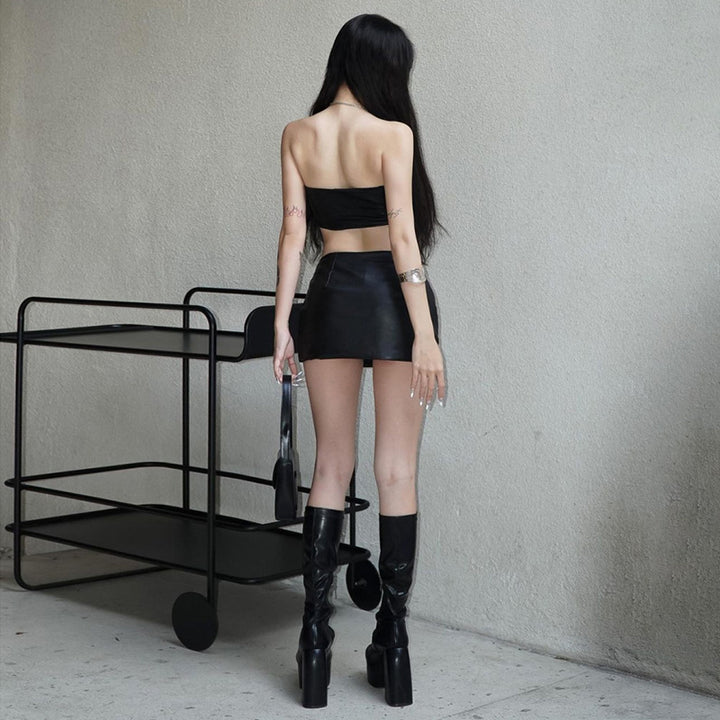 Dame Kunstlæder-Crop-Top og Mini nederdel sæt med asymmetrisk snit og dekorative detaljer Stilla