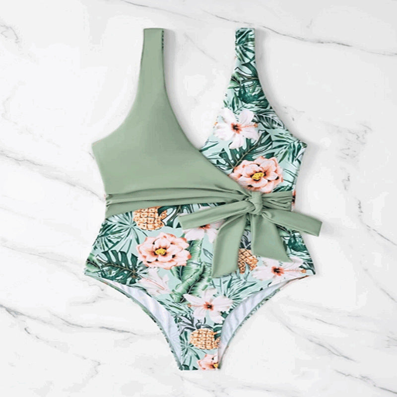 Dame en-piece badedragt med elegant indpakningsdesign og blomster mønster Stilla