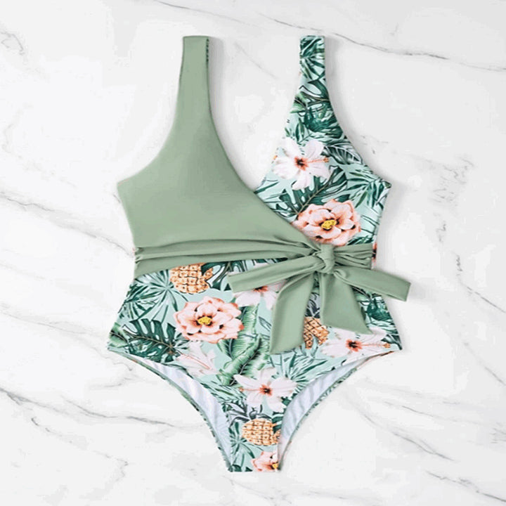 Dame en-piece badedragt med elegant indpakningsdesign og blomster mønster Stilla