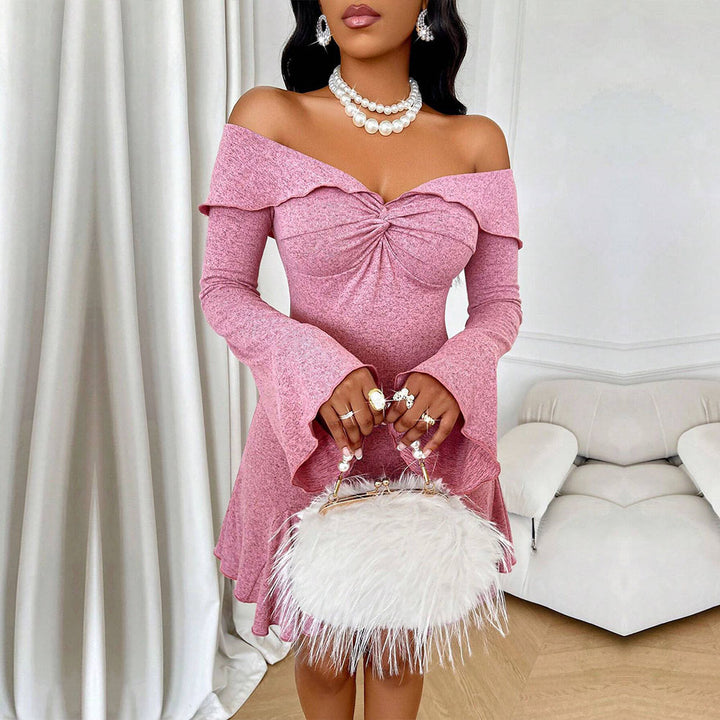Kvinders off-the-shoulder mini kjole med ruffle detaljer og brede ærmer Stilla