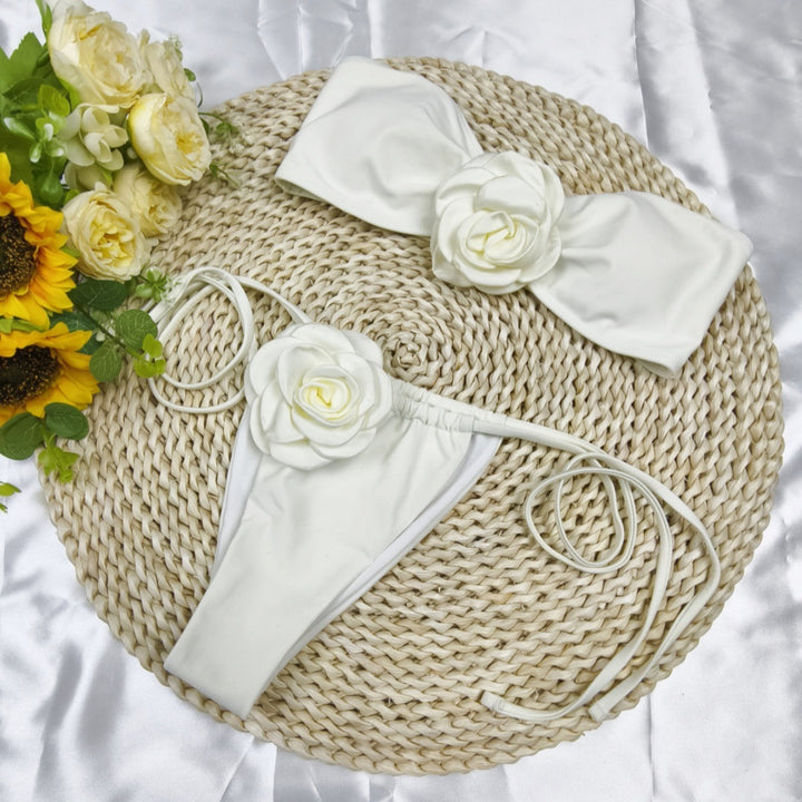 Dame bikini-sæt med blomsteraccent og legende detaljer Stilla