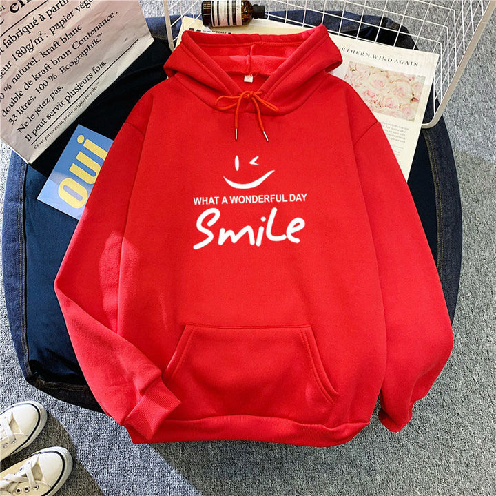 Kvinders hættetrøje med glad smileprint Skovae