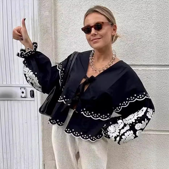 Dame let bluse med blomsterprint og taljebind Stilla