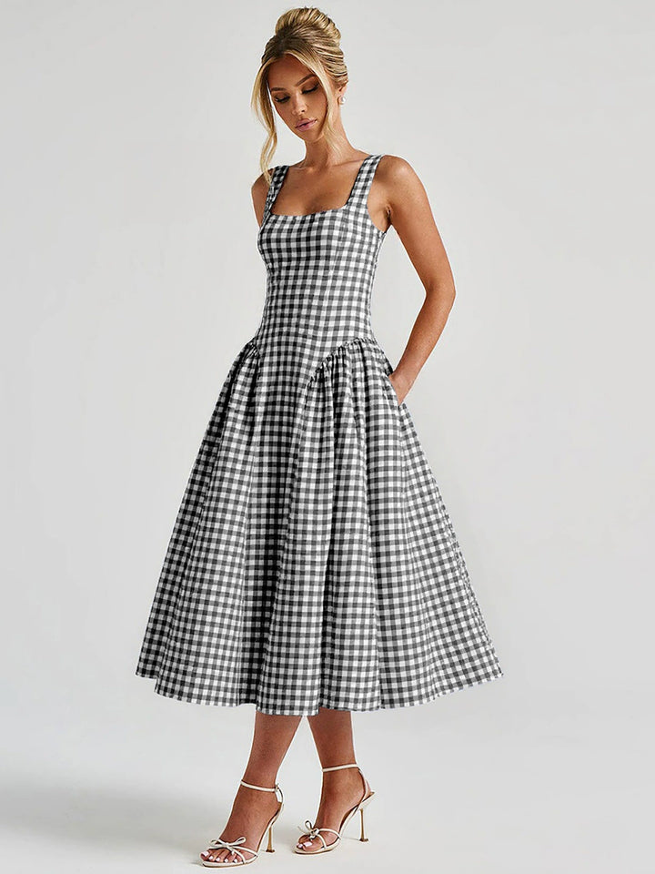 Femme Sweetheart Midi Dress Stilla