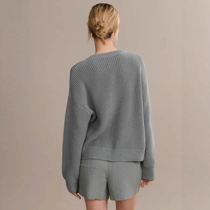 Kvinders cardigan med knaplukning og elegant struktur Stilla