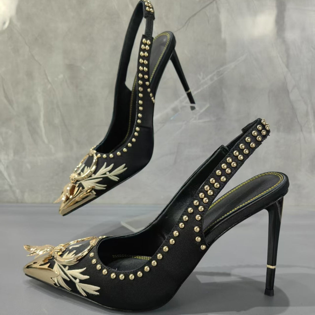Femme Slingback-hæle med elegante dekorationer Stilla