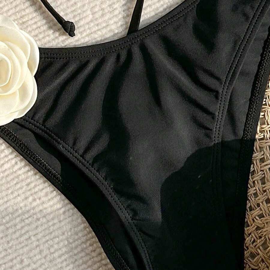 Dame Bikini-sæt med trendy blomsterdekoration og rynker Stilla