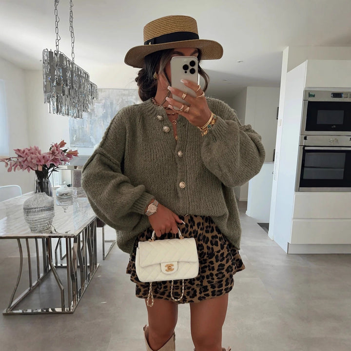 Kvinders fashionable cardigan med oversized ærmer og knapdetaljer Stilla