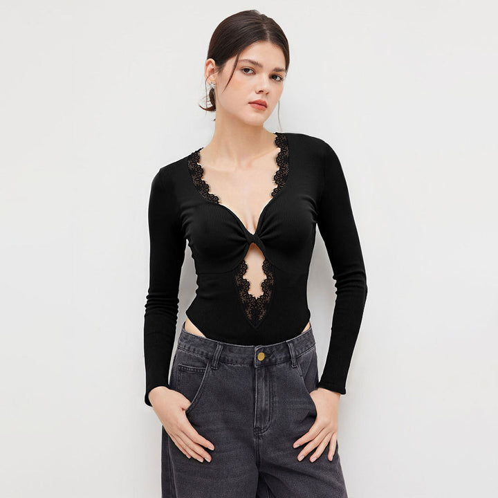 Kvinder bodystocking med dyb V-udskæring og delikat lace applikation Stilla