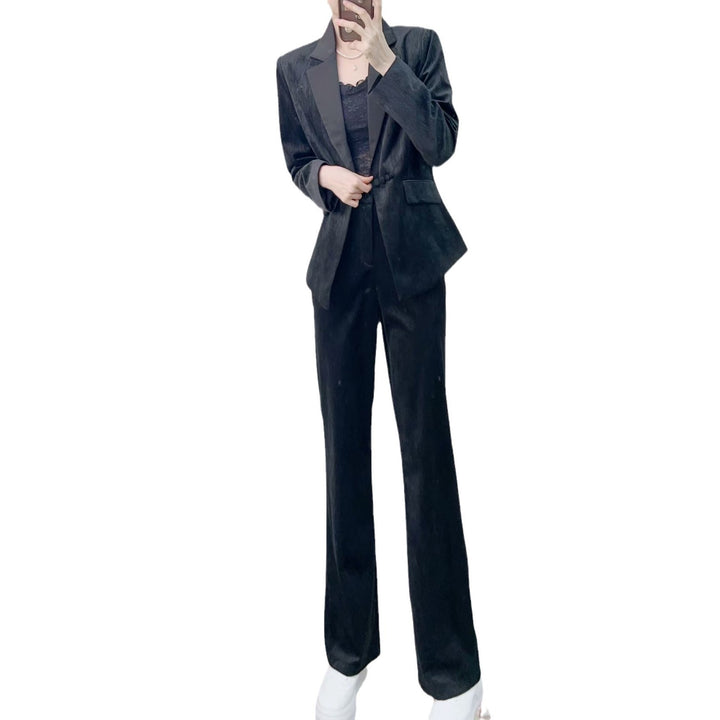 Dame Elegant Blazer-Bukser-Sæt med struktureret stof og moderne detaljer Stilla