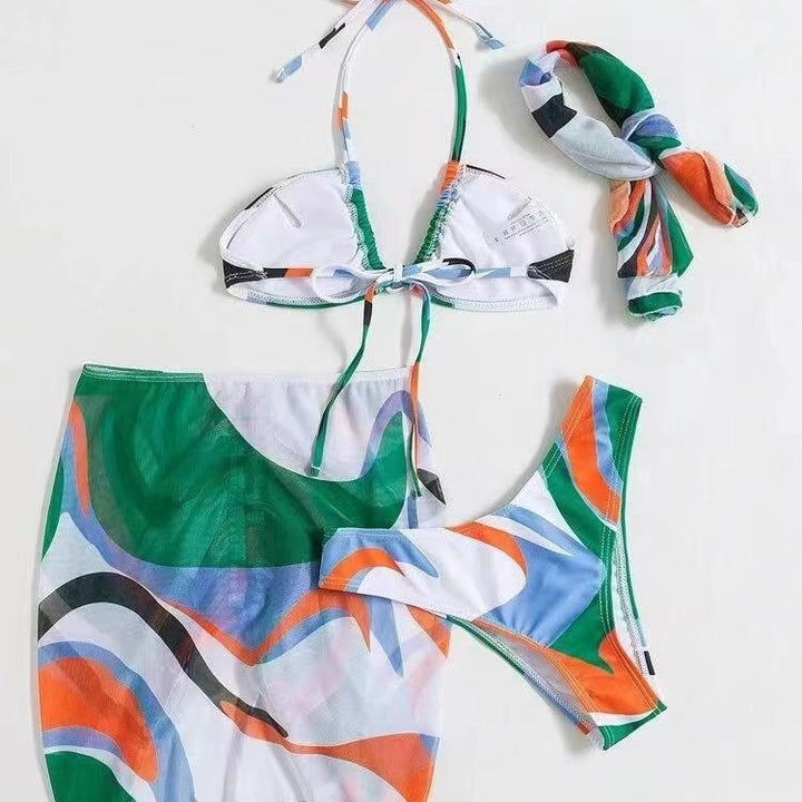 Dame bikini sæt med moderne indpakningsskørt og sporty top Skovae