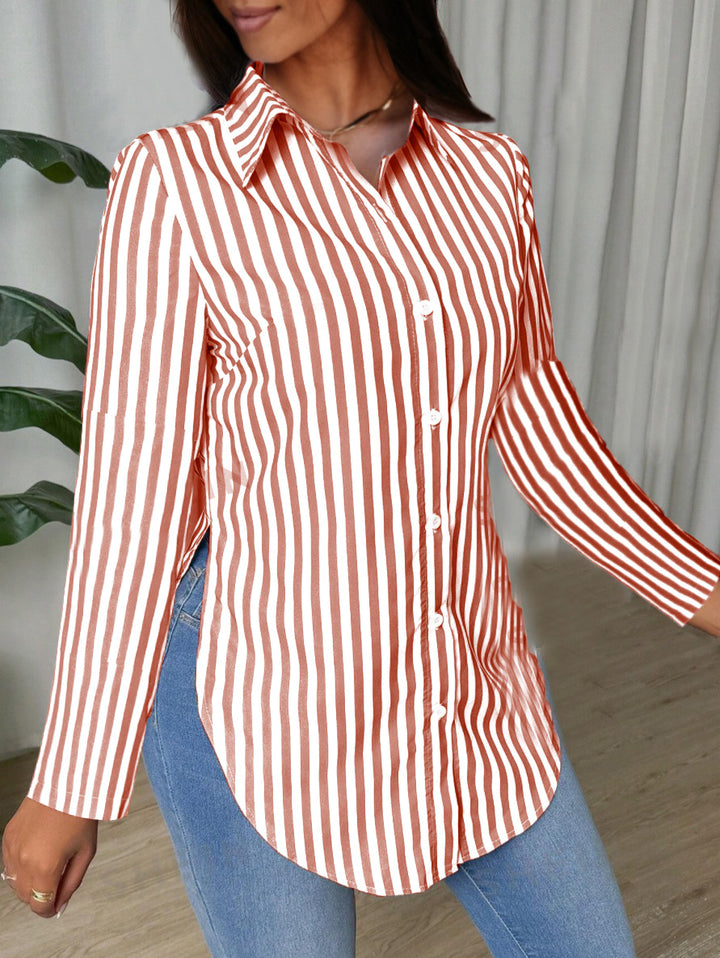 Dame klassisk stribet bluse med moderne snit og fine detaljer Stilla