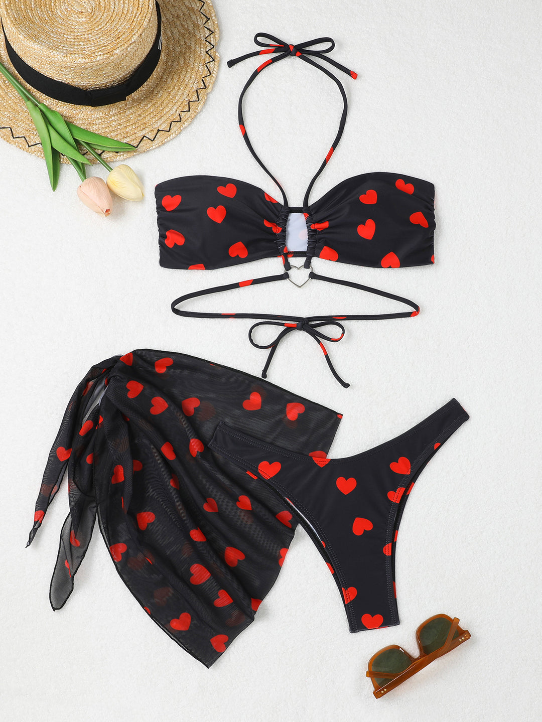 Dame bandeau-bikini med legende hjerte-motiv og gennemsigtig indviklet nederdel Stilla