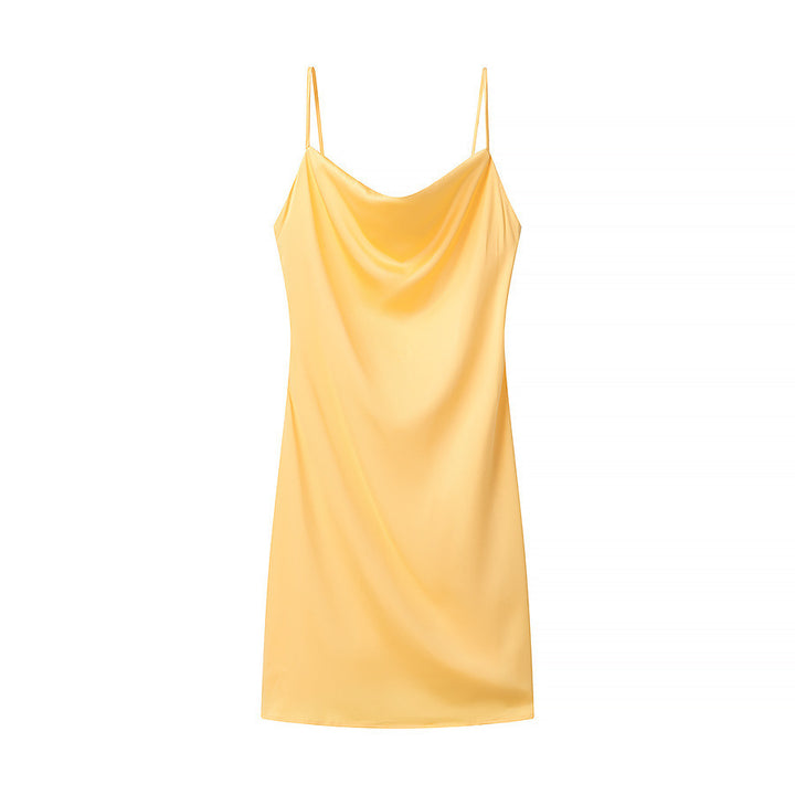 Dame satin kjole med elegant vandfaldsåbning og justerbare spaghetti stropper Stilla