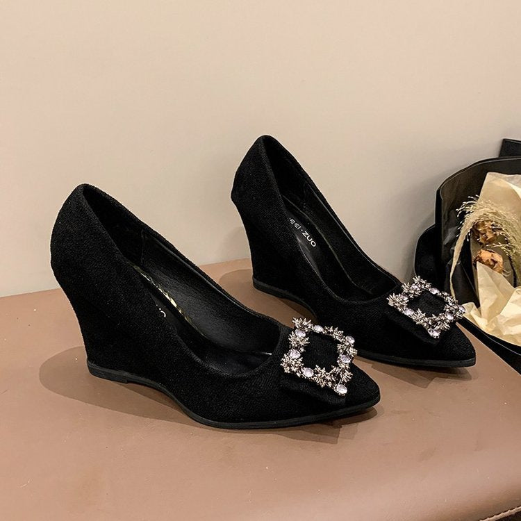 Dame Elegante Pumps med Krystalknop og komfortabel blokhæl Stilla