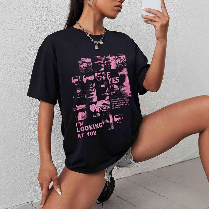 Dame Oversized T-shirt med kreativ tekst og afslappet snit Skovae
