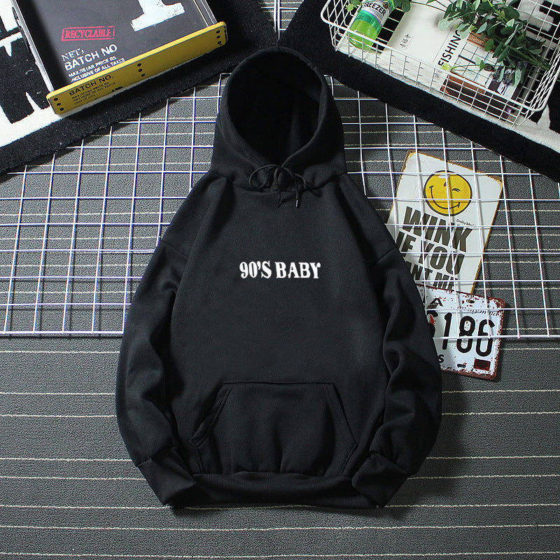 Dame hoodie med iøjnefaldende 90'er print Skovae