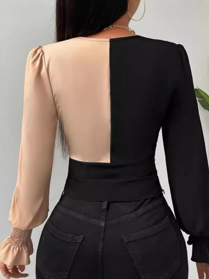 Dame Fashion Cropped Top med Vikledesign og Ballonærmer Stilla