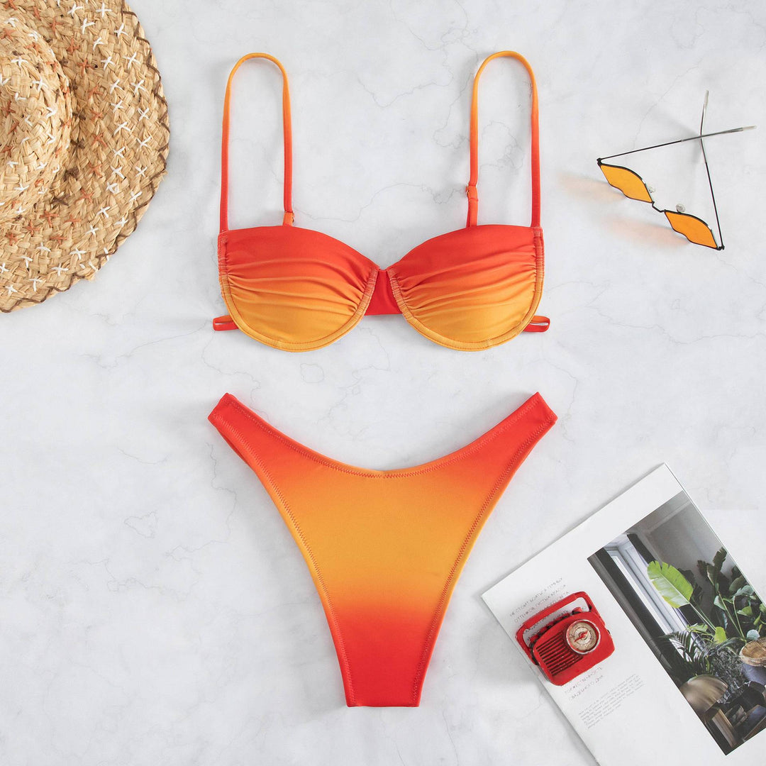 Dame bikini-sæt med spændende farvegradient og elegant push-up-overdel Stilla