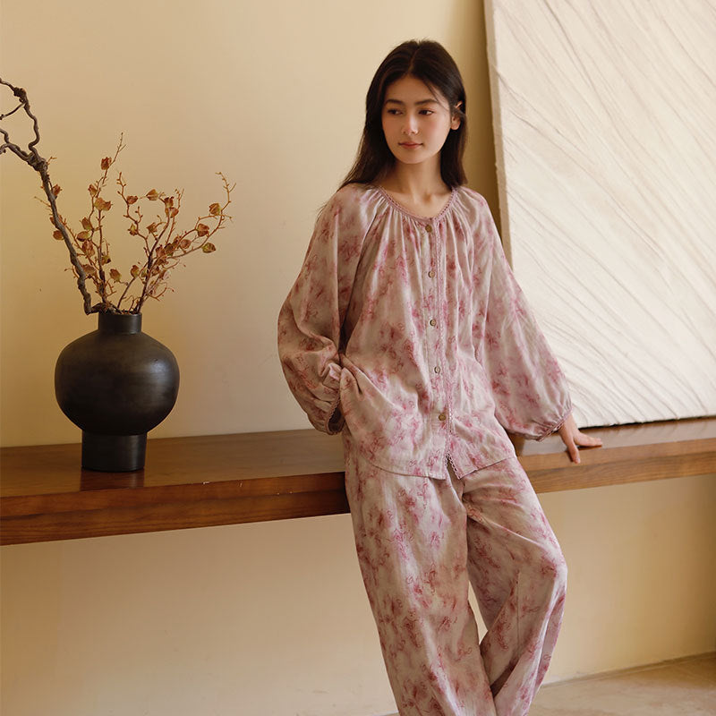 Dame let bluse med romantisk blomsterprint og feminin pasform Stilla