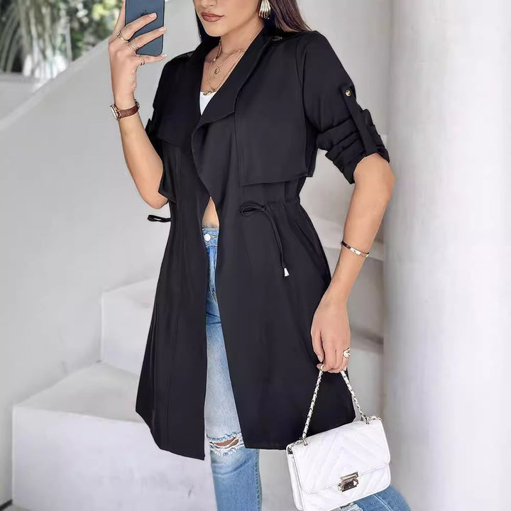Dame casual trenchcoat med praktisk bælte og moderne snit Stilla