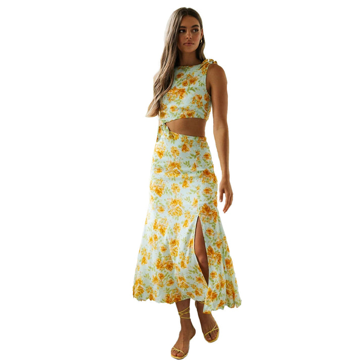 Women's two-piece set made of floral fabric with high slit and fitted top Skovae