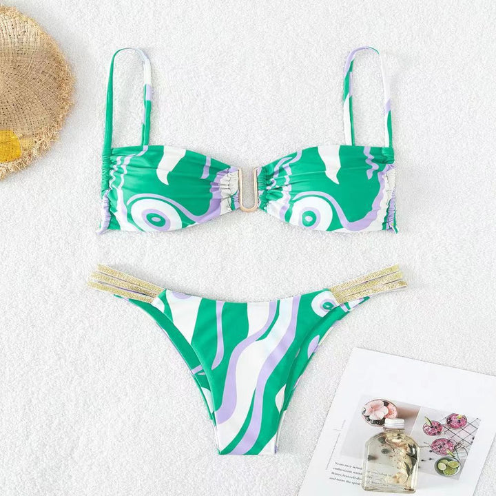 Dame triangel-bikini med elegant rynkeeffekt og moderigtige accenter Skovae