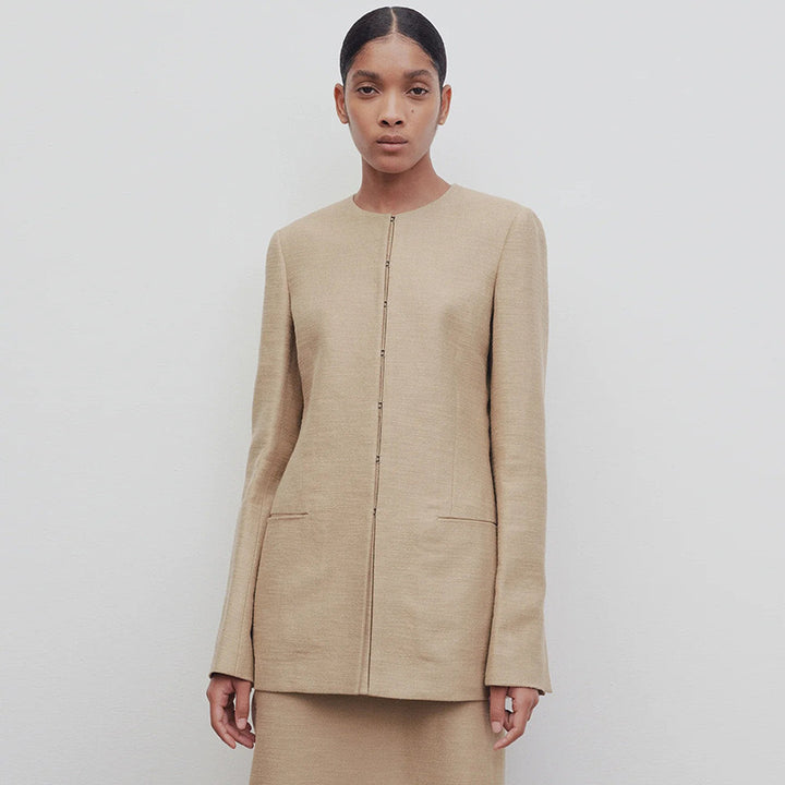 Dame Elegant og Struktureret Blazer med Minimalistisk Knapstolpe Stilla