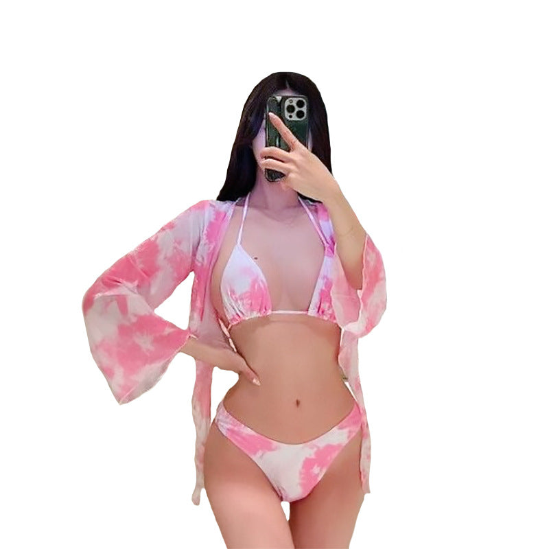 Femme bikini sæt med lette transparens-detaljer og romantisk kimono Stilla