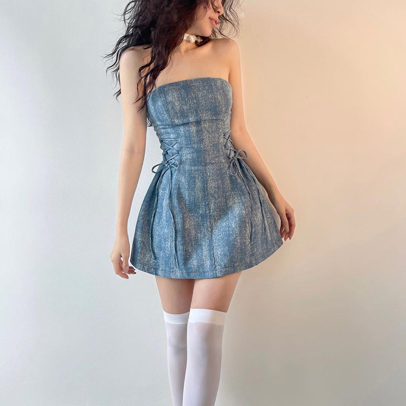 Dame off-the-shoulder minikjole med snøredetaljer Stilla