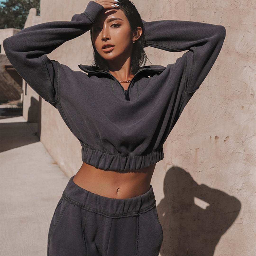 Kvinders cropped hoodie med lynlås og afslappet elastisk bånd Skovae