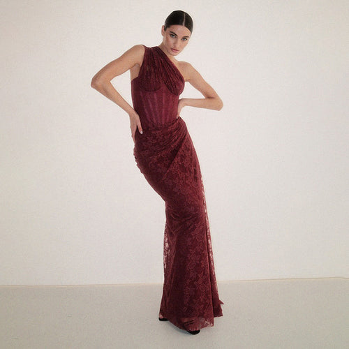 Dame elegant aftenkjole med asymmetrisk one-shoulder design og blomster spidsbesætning Skovae
