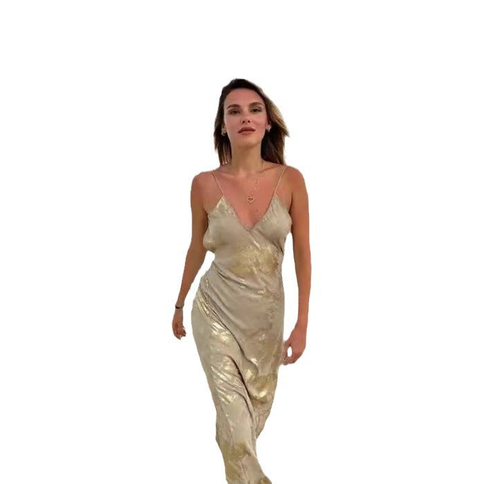 Dame maxikjole med glitrende satin overdel og elegant V-hals Stilla