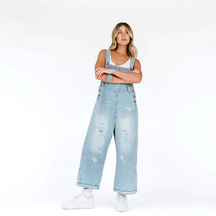 Dame casual denim overalls with trendy destroyed details Skovae