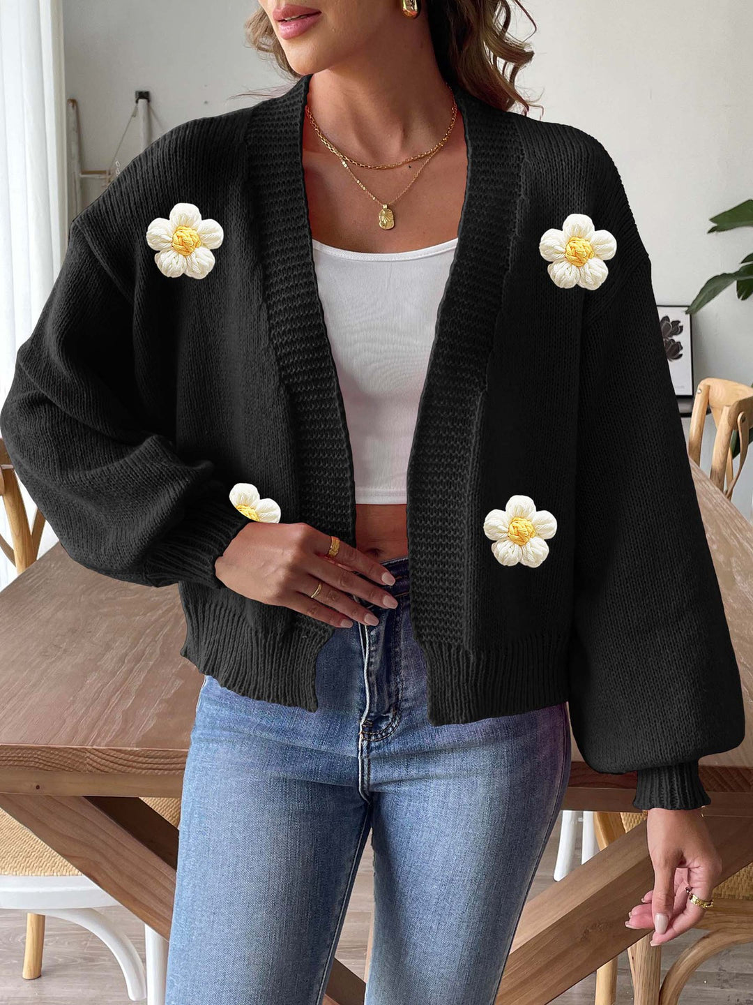 Dame grovstrikket jakke med blomsterdesign Stilla